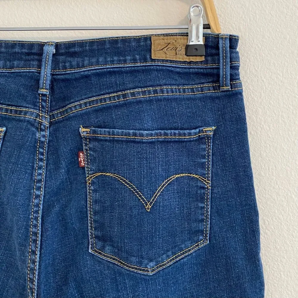 Levis Straight Leg Classic Demi Curve Dark Denim Jeans Size 32M - Picture 3 of 11